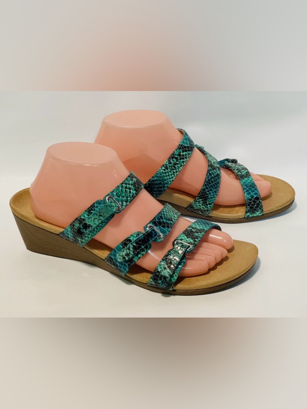 Vionic Orthotic Slide Sandals Sz 10 Green Snake Adjustable Straps